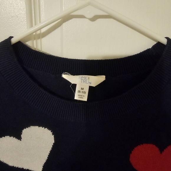 Time and Tru Navy Sweater with Heart Design - Picture 1 of 7